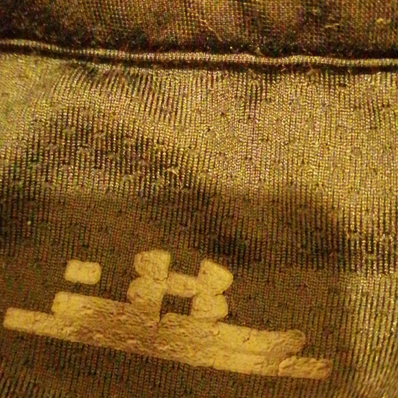 Under armour long shirts - Picture 2 of 3